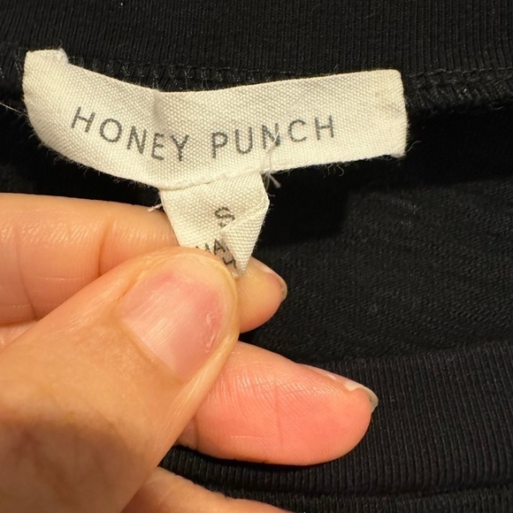 Honey Punch Black Star design oversized slightly cropped t-shirt size Small - Picture 2 of 7